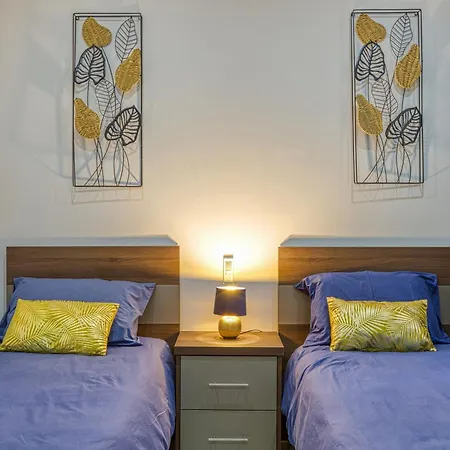 Apartmán Spacious & Cosy 3br With Private Balconies By 360 Estates *