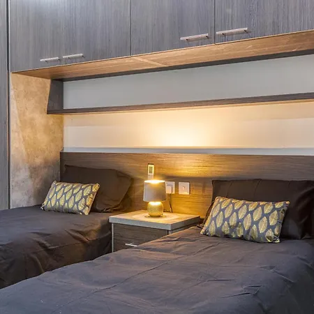 Spacious & Cosy 3br With Private Balconies By 360 Estates Apartment *