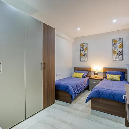 Apartment Spacious & Cosy 3br With Private Balconies By 360 Estates *